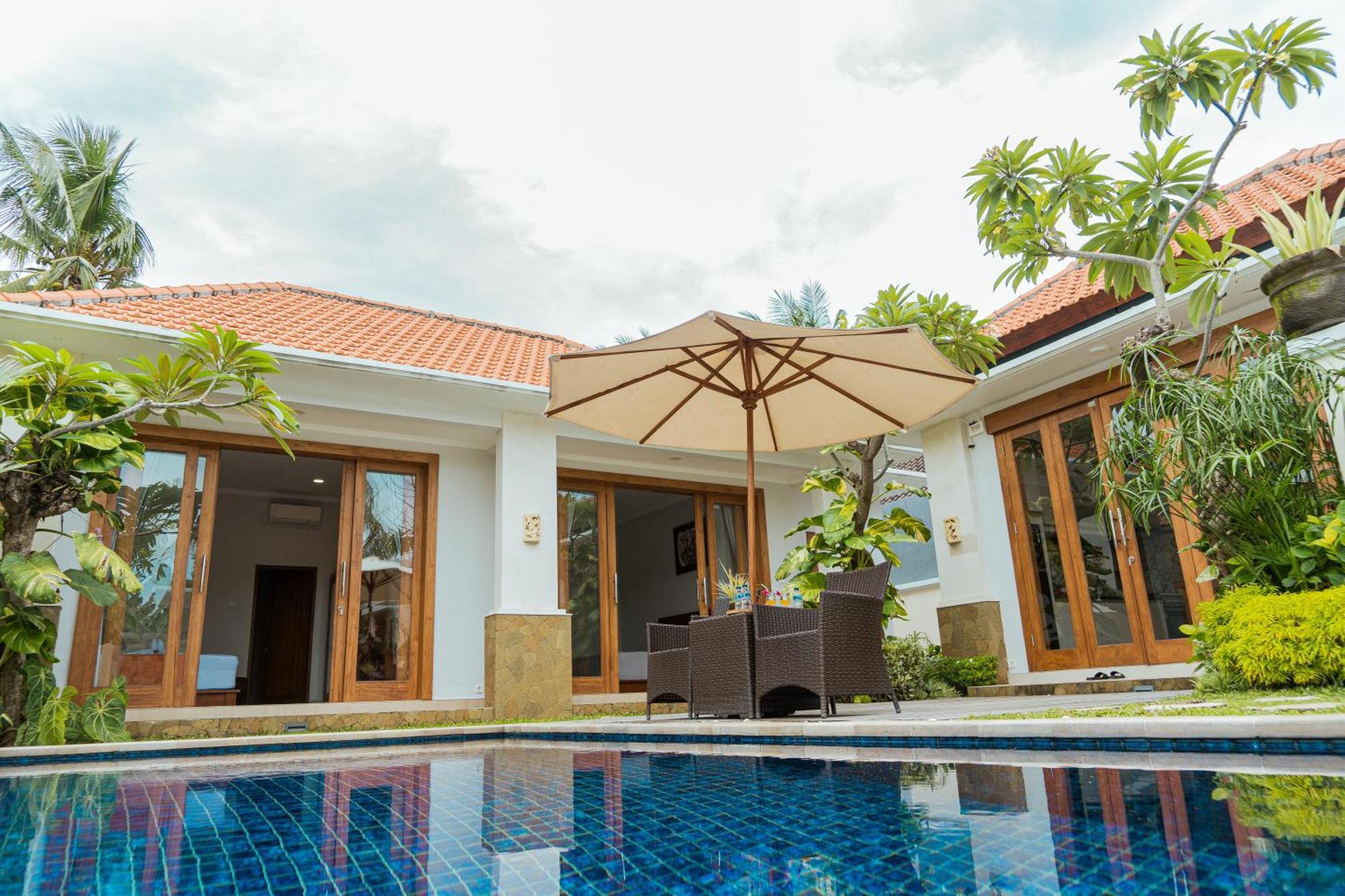 Villa Nugraha Lovina Private Pool Сингараджа Экстерьер фото